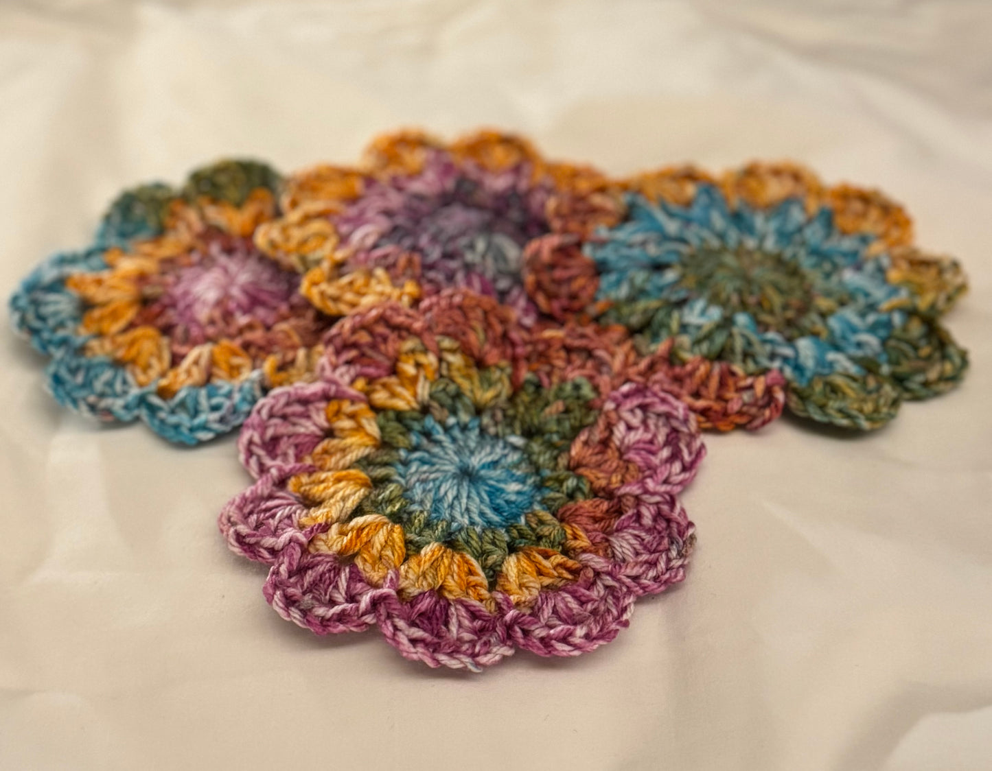 Charming Acrylic Doily Coaster Set - 4 Pack
